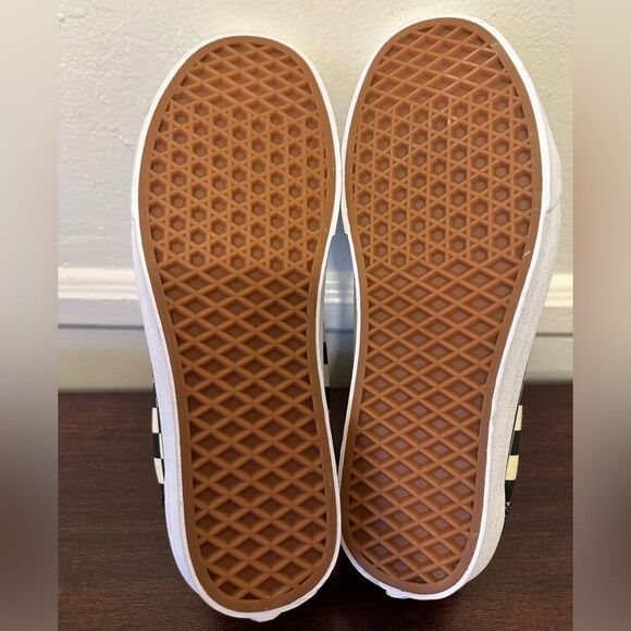 Vans Men's Black and Cream Old Skool Checkerboard Shoe size 9, new - Picture 8 of 9